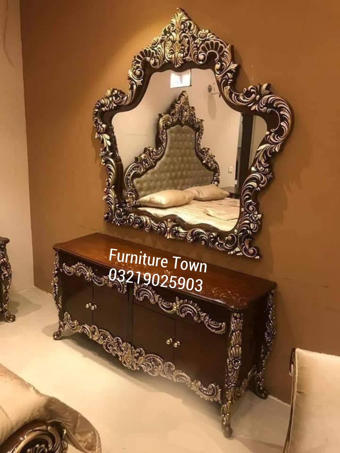 Classic Wooden Mirror Dresser in Peshawar